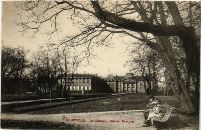Carte postale ancienne Luneville - Lunéville - Le Chateau - cote des Bosquets à Lunéville