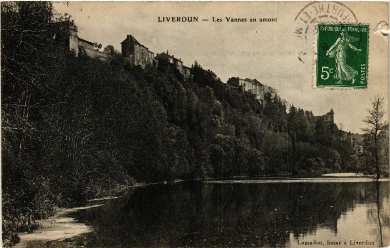 Carte postale ancienne Liverdun - Les Vannes en amont à Liverdun