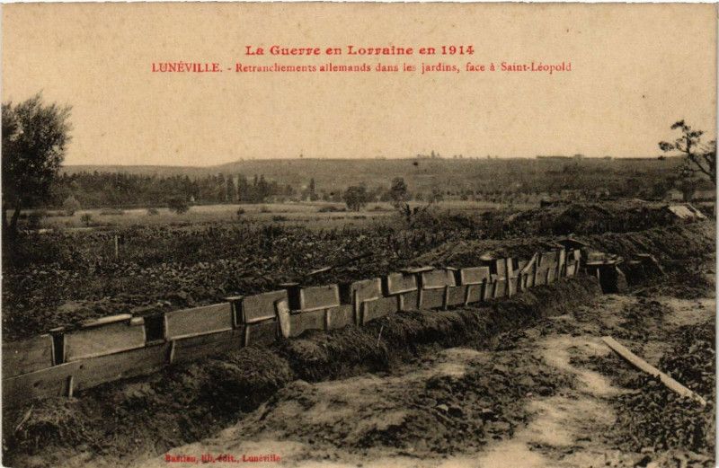 Carte postale ancienne Luneville - Lunéville - Retranchements Allemands dans les jardins à Lunéville