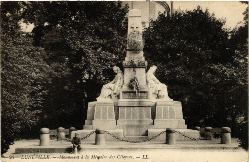 Carte postale ancienne Luneville - Lunéville - Monument á la Mémoire des Citoyens à Lunéville