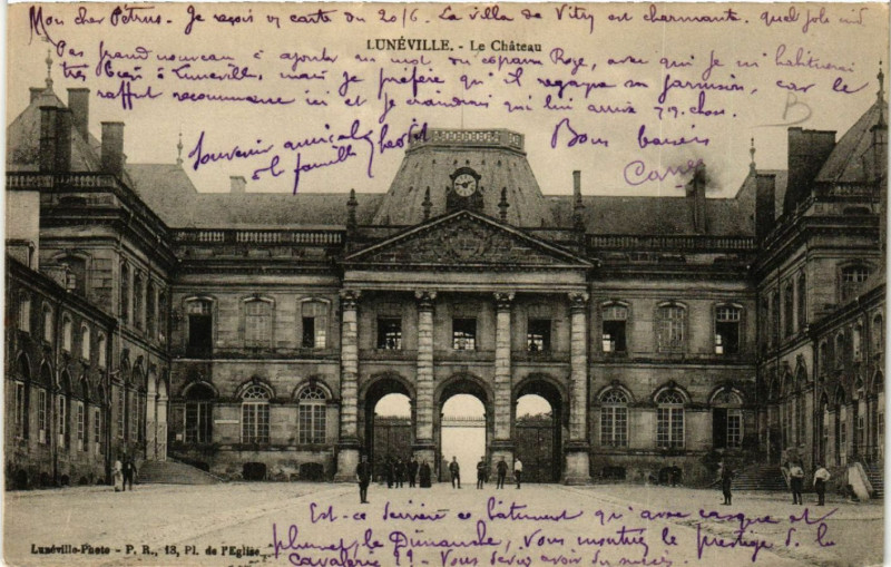 Carte postale ancienne Luneville - Lunéville - Le Chateau à Lunéville