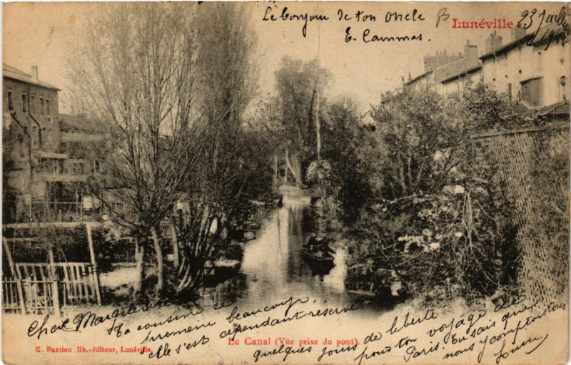 Carte postale ancienne Luneville - Lunéville - Le Canal - Vue prise du pont à Lunéville
