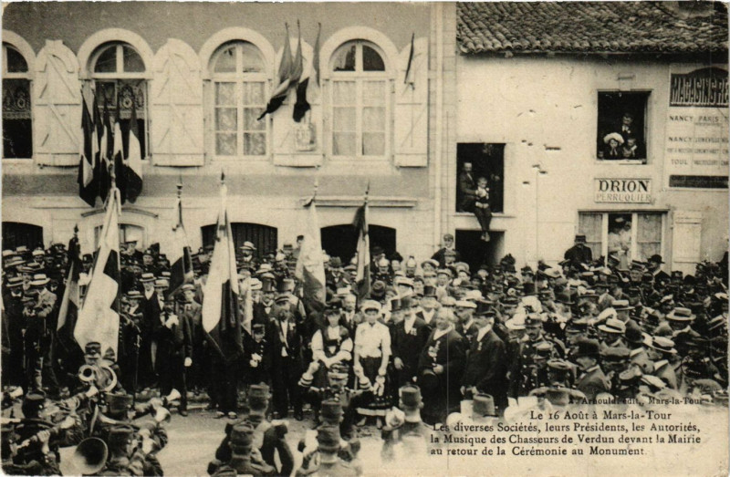 Carte postale ancienne Mars-la-Tour - Ceremonie au Monument à Mars-la-Tour