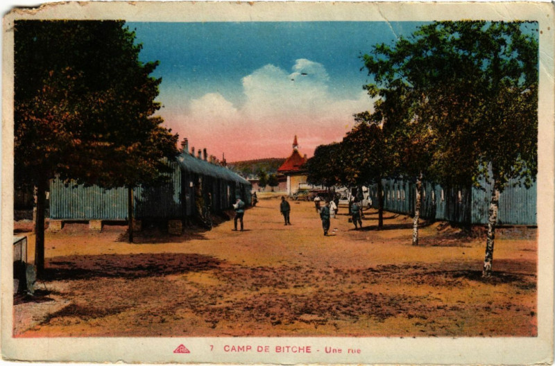 Carte postale ancienne Camp de Bitche - Une Rue