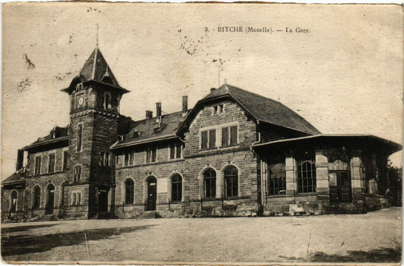 Carte postale ancienne Bitche - La Gare