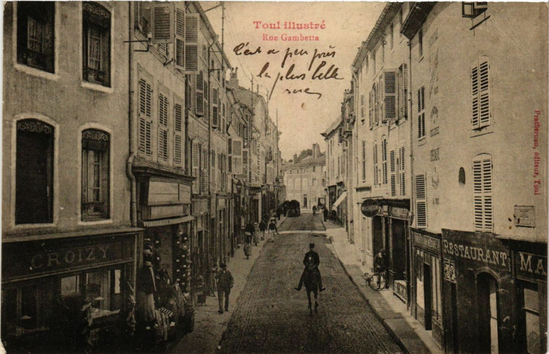 Carte postale ancienne Toul - Rue Gambetta à Toul