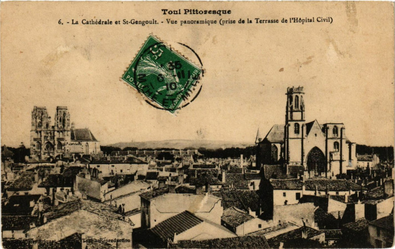 Carte postale ancienne Toul - La Cathedrale et Saint-Gengoult - Vue Panoramique à Toul