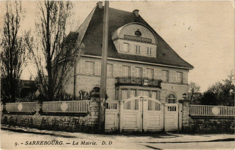 Carte postale ancienne Sarrebourg - La Mairie