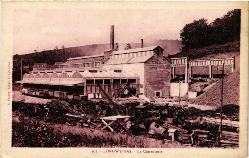 Carte postale ancienne Longwy-Bas - La Cimenterie à Longwy