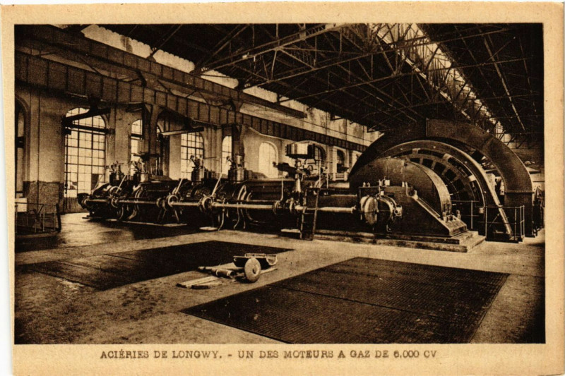 Carte postale ancienne Longwy - Acieries de Longwy - Un des Moteursa Gaz à Longwy