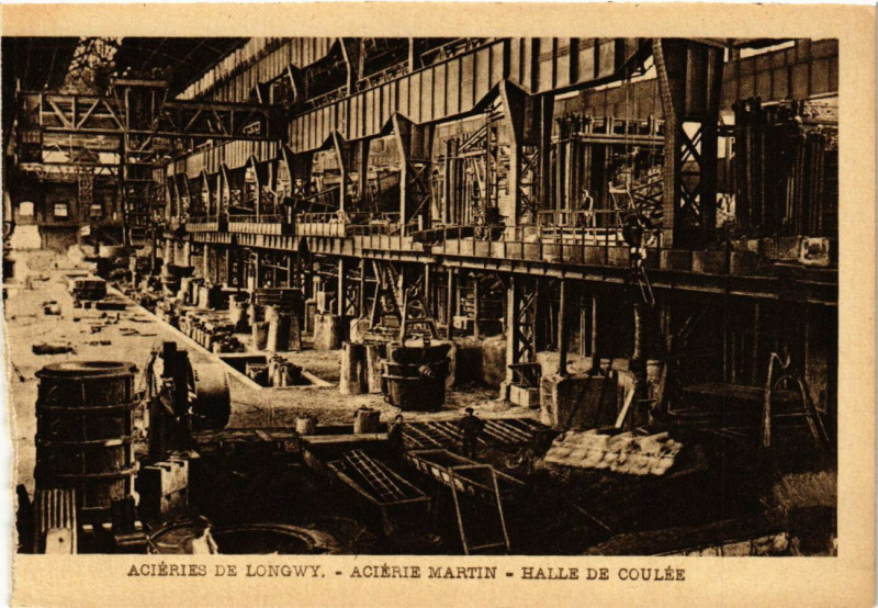 Carte postale ancienne Longwy - Aciereis de Longwy - Acierie Martin - Halle de Coulée à Longwy