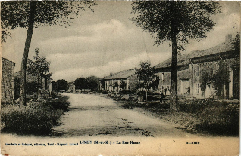 Carte postale ancienne Limey - La Rue Haute