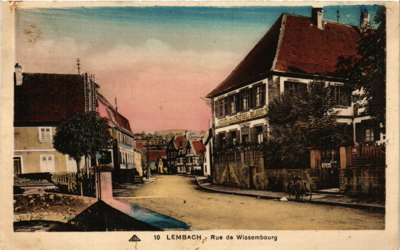 Carte postale ancienne Lembach - Rue de Wissembourg
