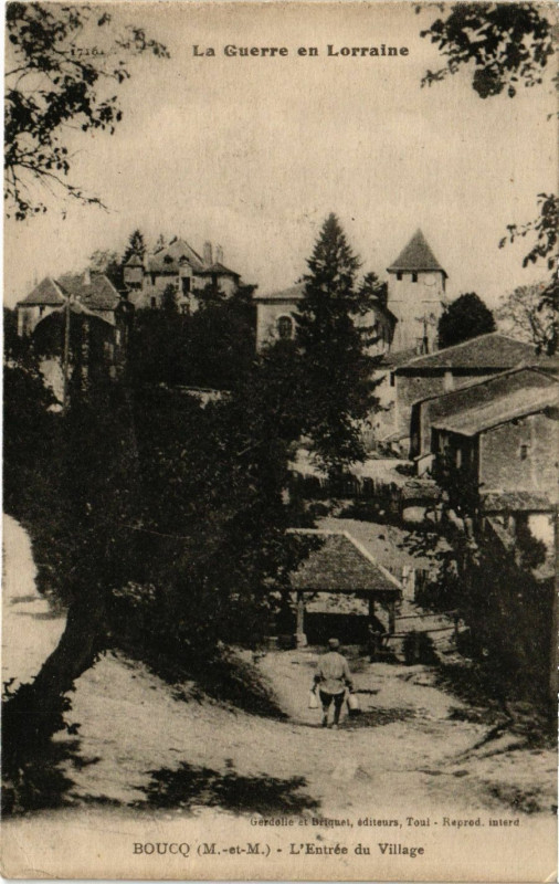 Carte postale ancienne Boucq - L'Entrée du Village à Boucq