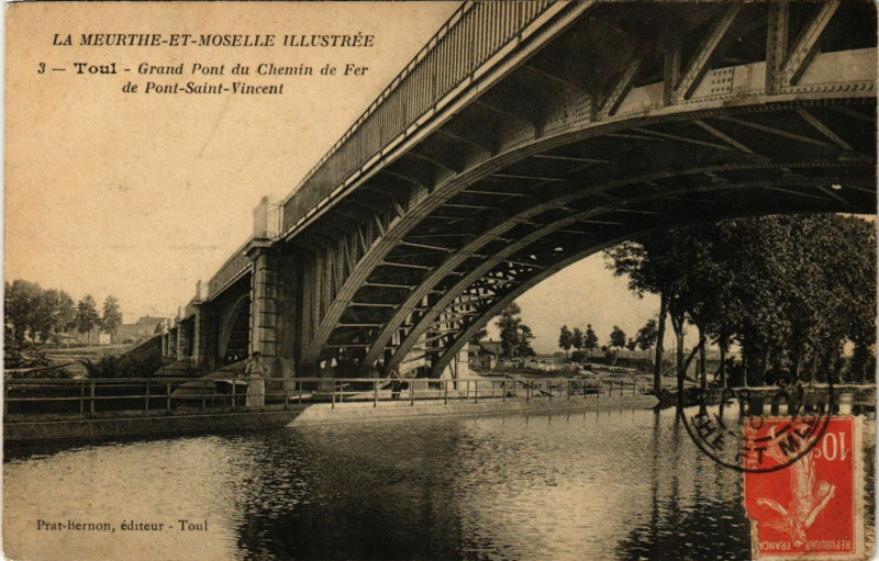 Carte postale ancienne Toul - Grand Pont du Chemin à Toul