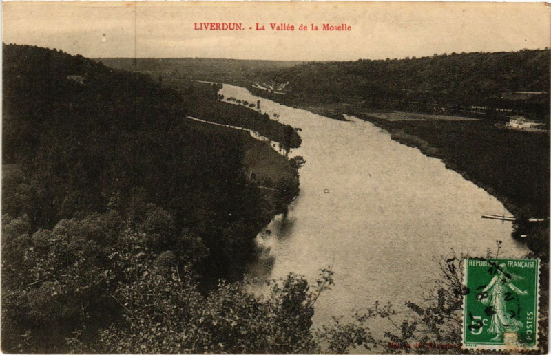 Carte postale ancienne Liverdun - La Vallee de la Moselle à Liverdun