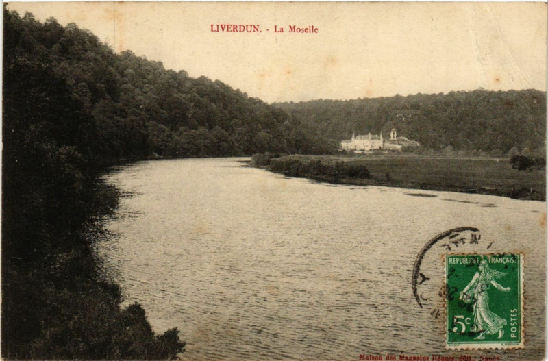 Carte postale ancienne Liverdun - La Moselle à Liverdun