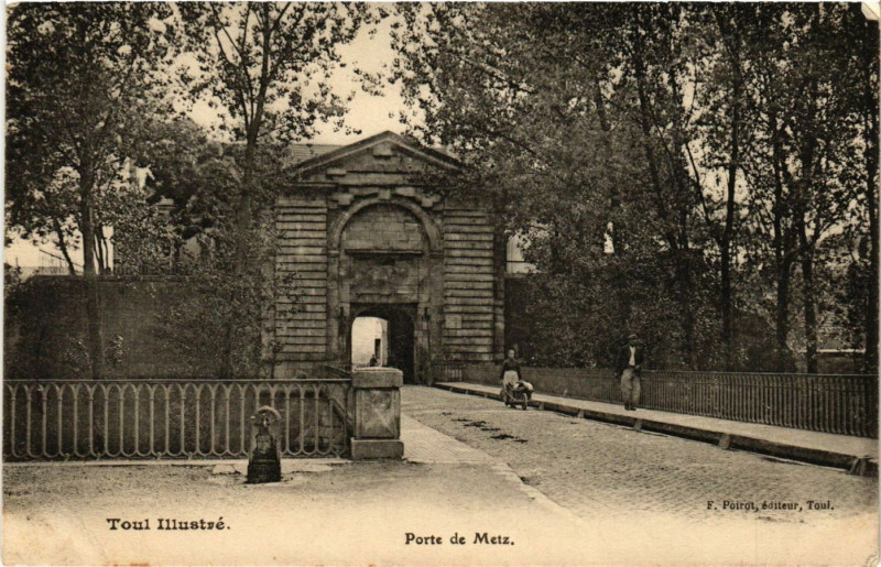 Carte postale ancienne Porte de Metz