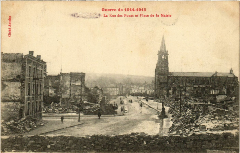 Carte postale ancienne La Rue des Ponts