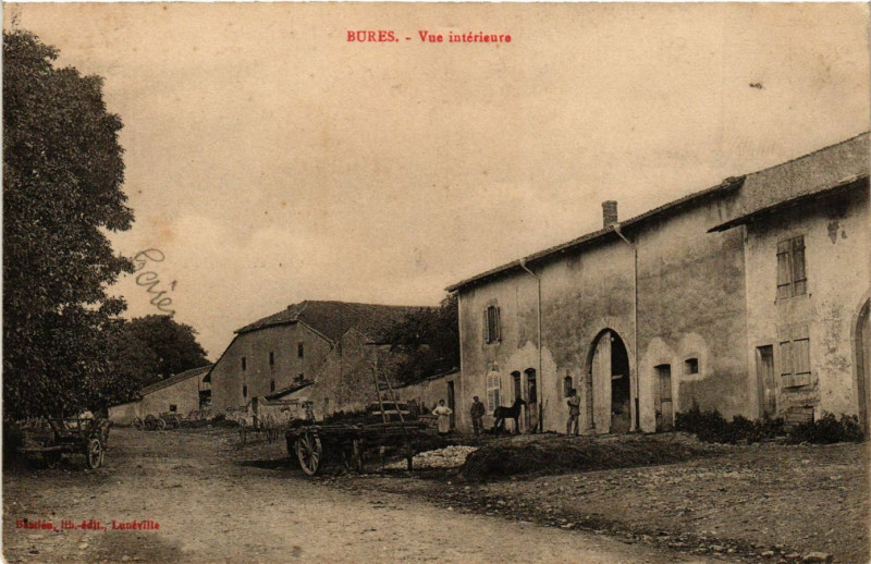 Carte postale ancienne Bures - Vue interieure à Bures