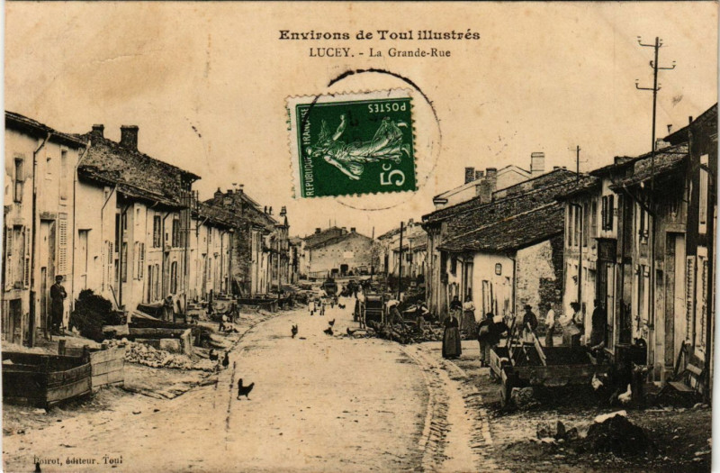 Carte postale ancienne Lucey - La Grande Rue à Lucey
