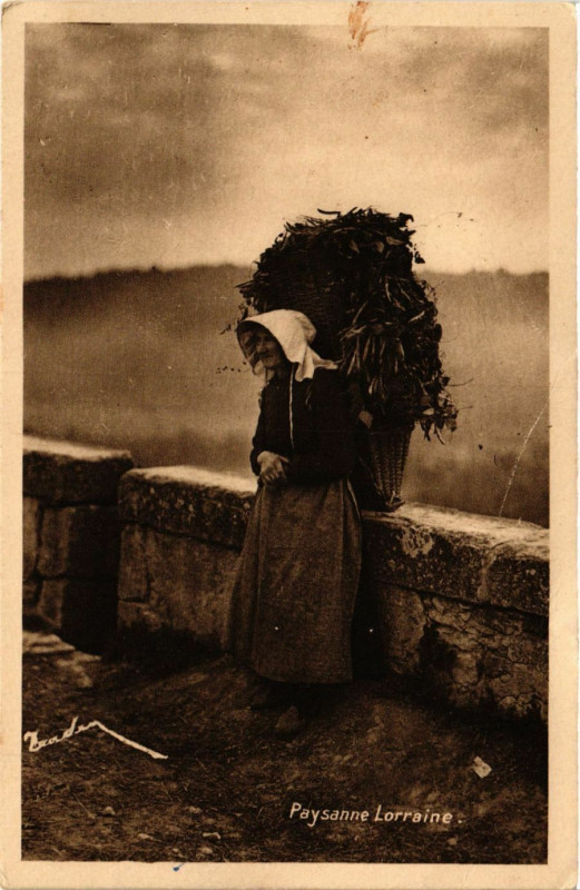 Carte postale ancienne Paysanne Lorraine