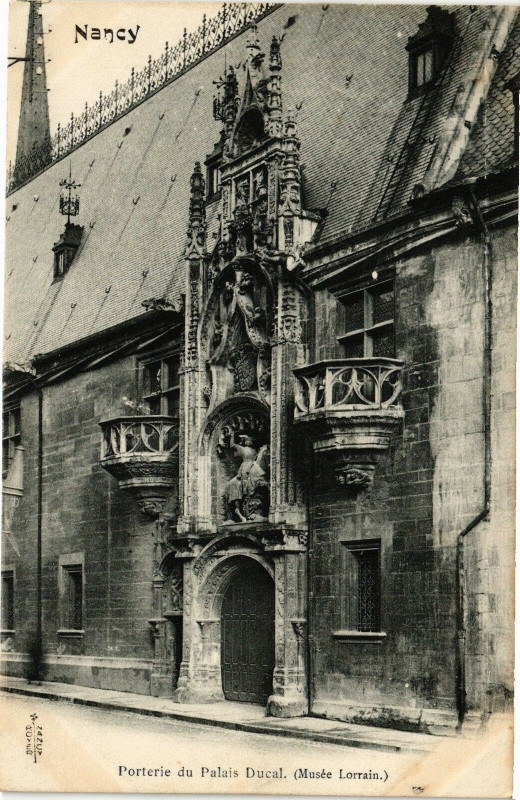Carte postale ancienne Nancy-Porterie du Palais Ducal à Nancy