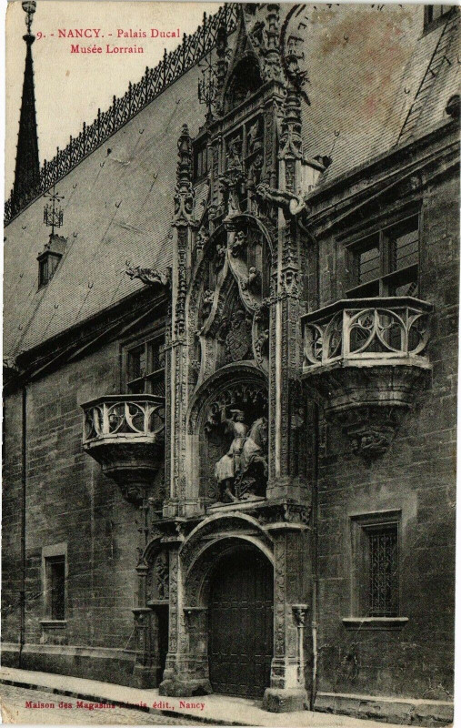 Carte postale ancienne Nancy-Palais Ducal-Musée Lorrain à Nancy