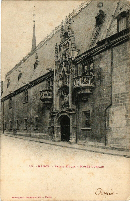 Carte postale ancienne Nancy-Palais Ducal-Musée Lorrain à Nancy