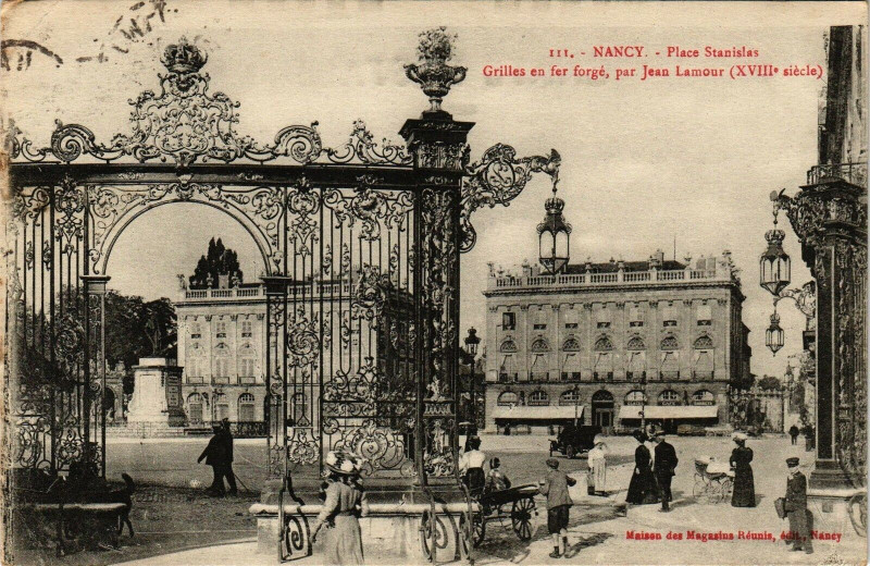 Carte postale ancienne Nancy-Place Stanislas-Grilles en fer forgé à Nancy
