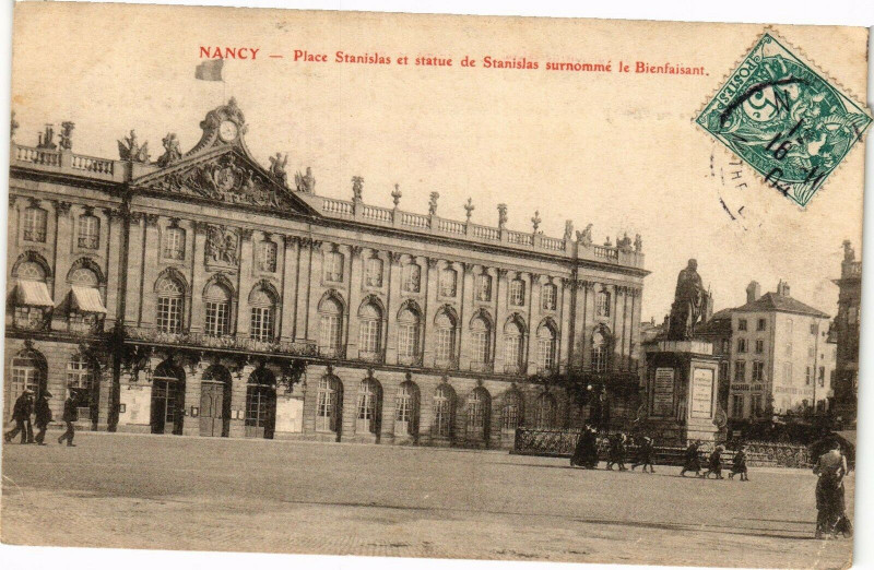 Carte postale ancienne Nancy-Place Stanislas et statue de Stanislas à Nancy