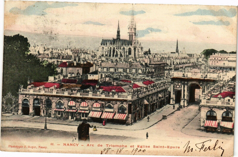 Carte postale ancienne Nancy-Arc de Triomphe  et Eglise Saint Epvre à Nancy
