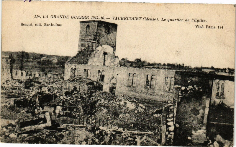 Carte postale ancienne Vaubécourt-Le quartier de l'Eglise
