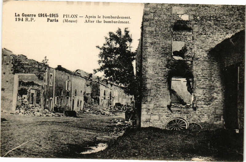Carte postale ancienne Pilon-Aprés le bombardement