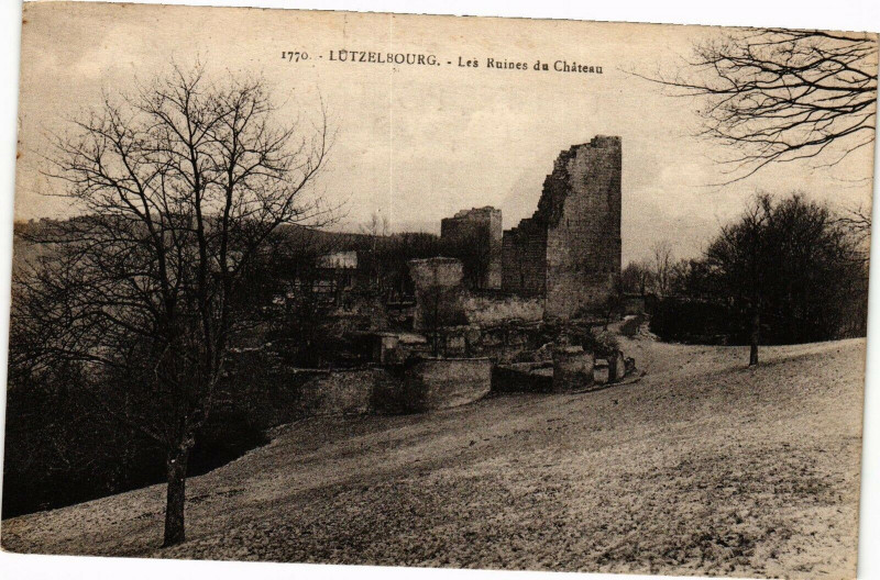 Carte postale ancienne Lutzelbourg-Les Ruines du Cháteau