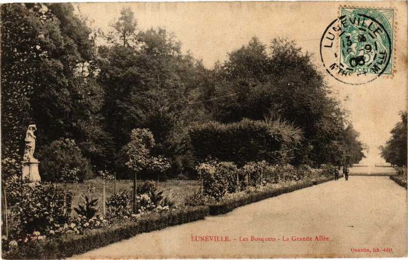 Carte postale ancienne Lunéville-Les Bosquets-La Grandé Allée à Lunéville