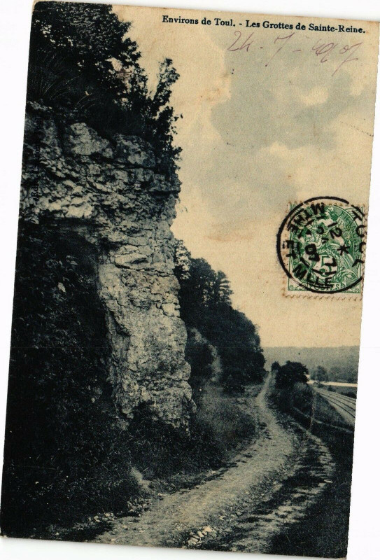 Carte postale ancienne Toul-Les Grottes de Sainte Reine à Toul