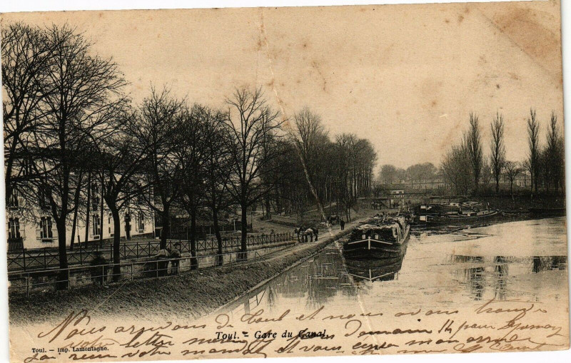 Carte postale ancienne Toul-Gare du Canal à Toul