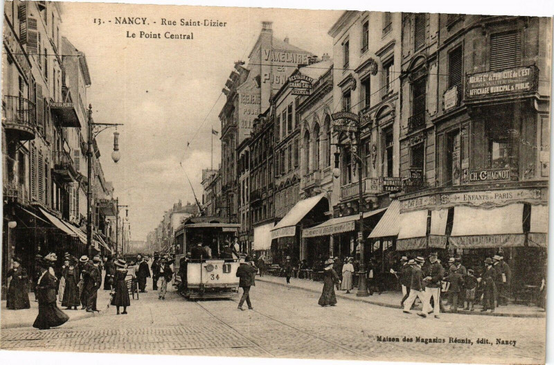 Carte postale ancienne Nancy-Rue Saint Dizier-Le Point Central à Nancy