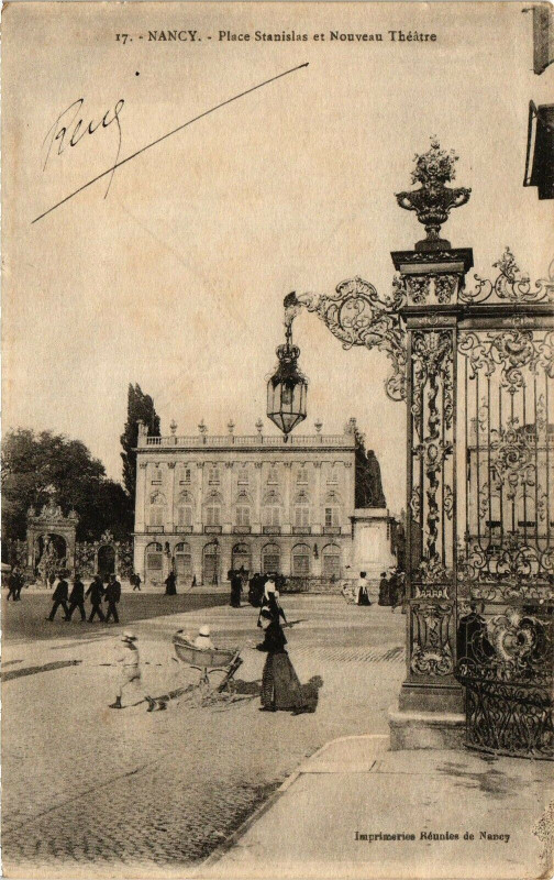 Carte postale ancienne Nancy-Place Stanislas et Nouveau Théátre à Nancy