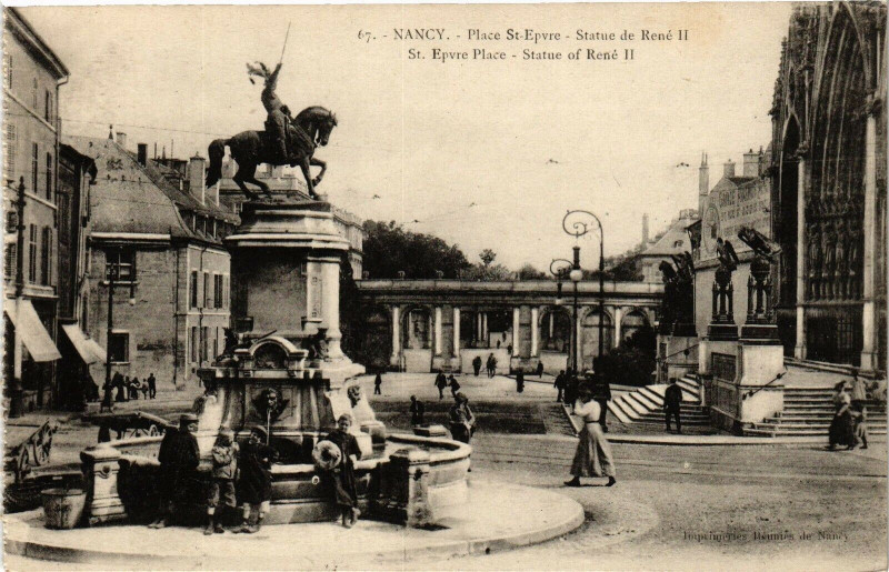 Carte postale ancienne Nancy-PlaceSaint-Epvre-Statue de René Ii à Nancy