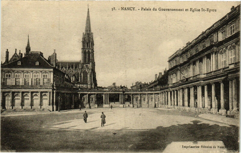 Carte postale ancienne Nancy-Palais du Gouvernement et EgliseSaint-Epvre à Nancy