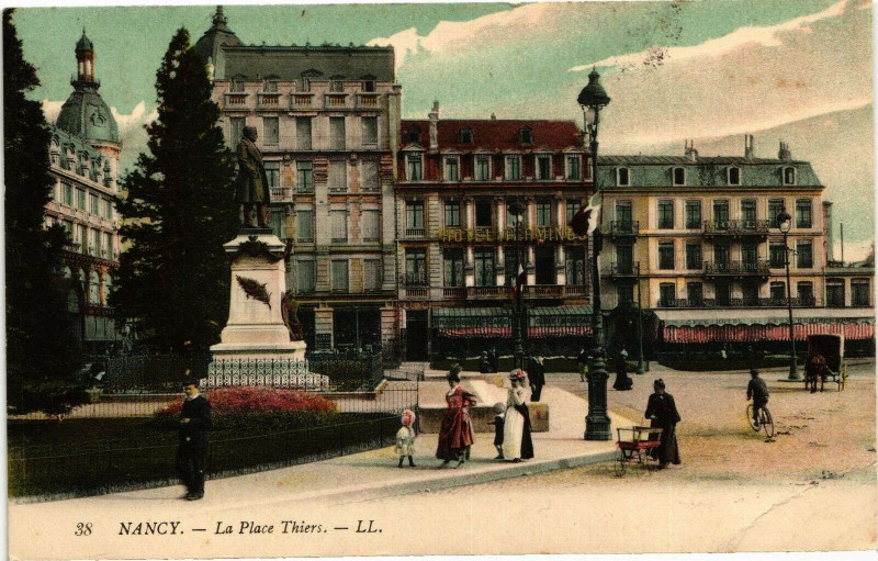 Carte postale ancienne Nancy-La Place Thiers à Nancy