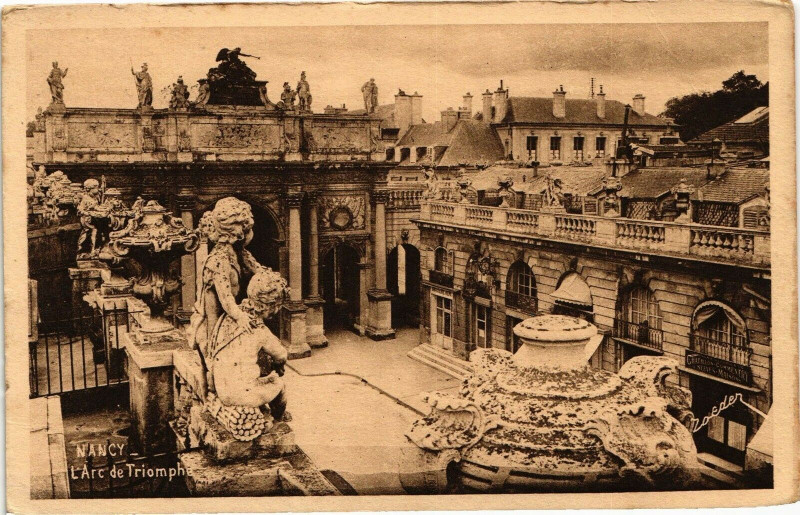 Carte postale ancienne Nancy-L'Arc de Triomphe à Nancy