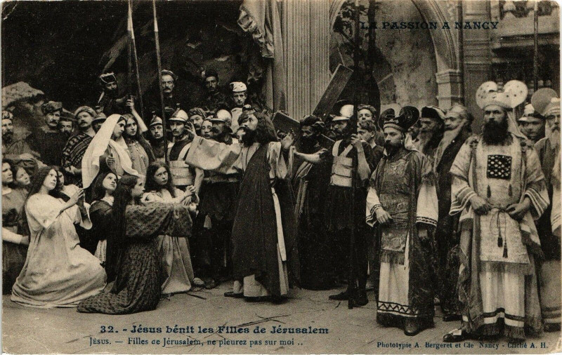 Carte postale ancienne Nancy-Jésus bénit les Filles de Jérusalem à Nancy