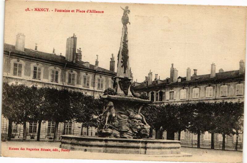 Carte postale ancienne Nancy-Fontaine et Place d'Alliance à Nancy