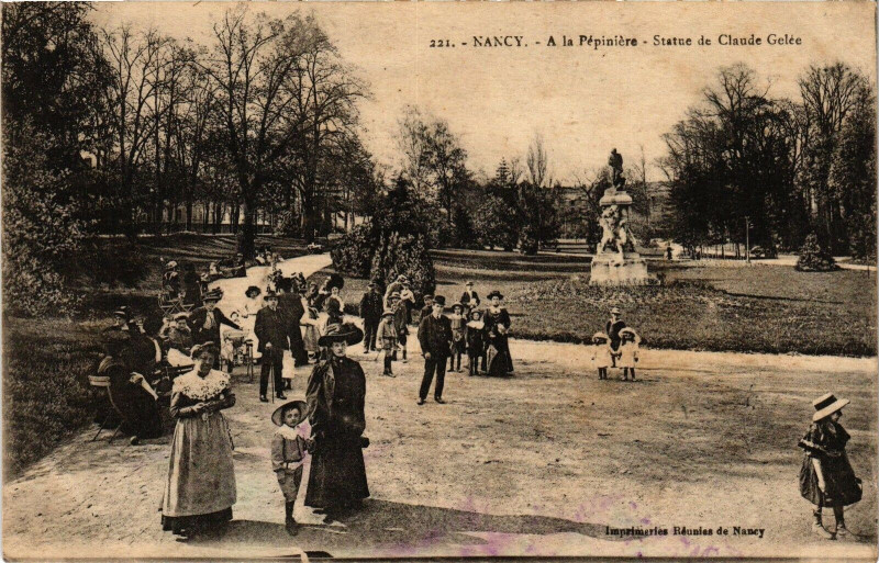 Carte postale ancienne Nancy-A la Pépiniére-Statue de Claude Gelée à Nancy