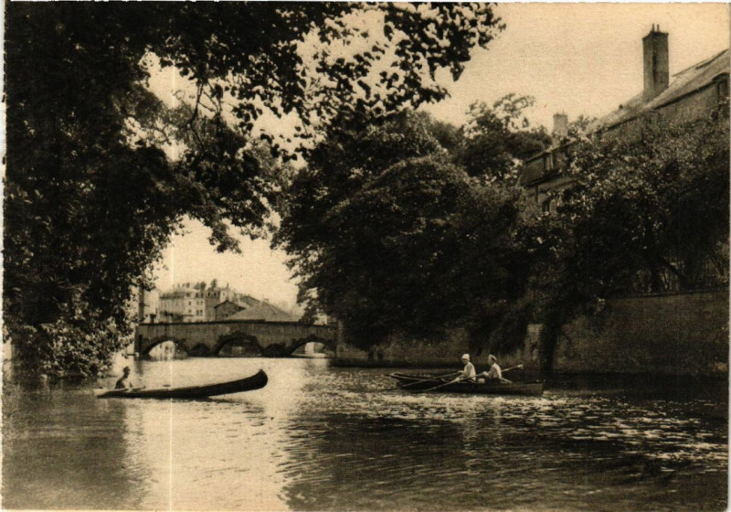Carte postale ancienne Metz - Mosel un der Esplande à Metz