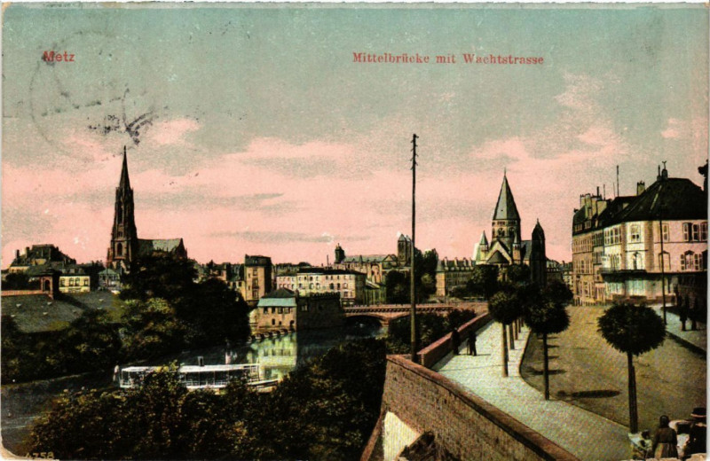 Carte postale ancienne Metz - Mittelbrucke mit Wachstrasse à Metz