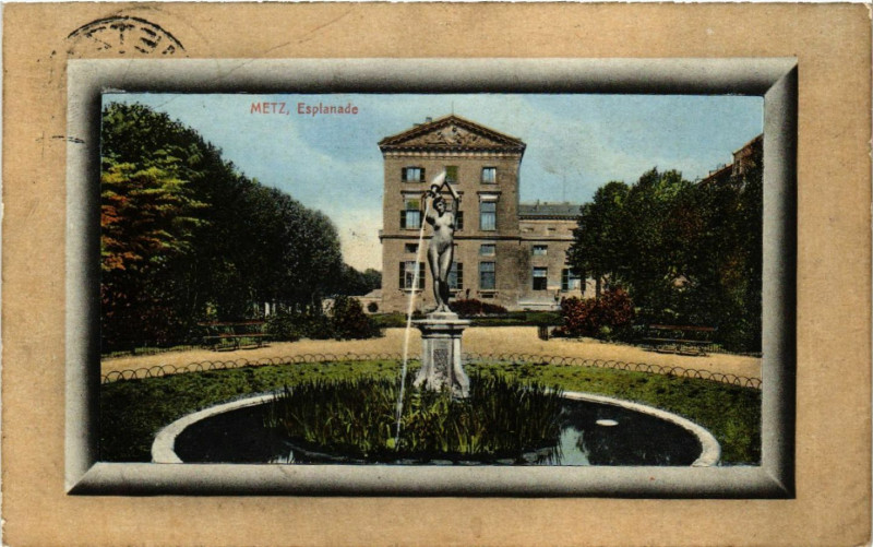 Carte postale ancienne Metz - Esplanade à Metz